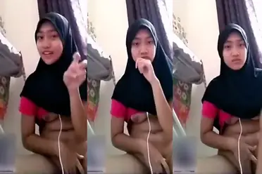 Anak Kecil Berhijab Udah Ngerti Main Cam
